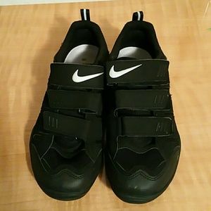 Nike Cycling  (black ) NWOT