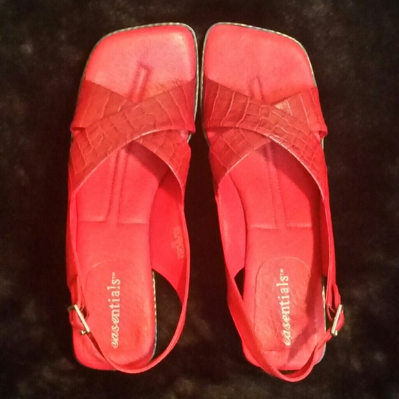 ⬇️PRICE DROP⬇️Easentials Croc Leather Slingbacks👠 - Picture 2 of 4