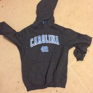 UNC Hoodie. Youth size M. Very very very warm!!!!
