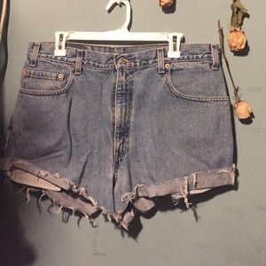 Vintage high-wasted Levis shorts