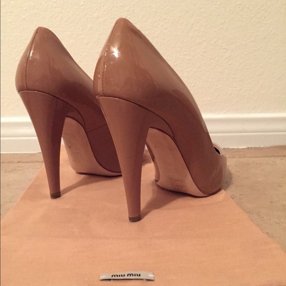 Miu Miu Patent Leather Pumps NO TRADES - Picture 3 of 4