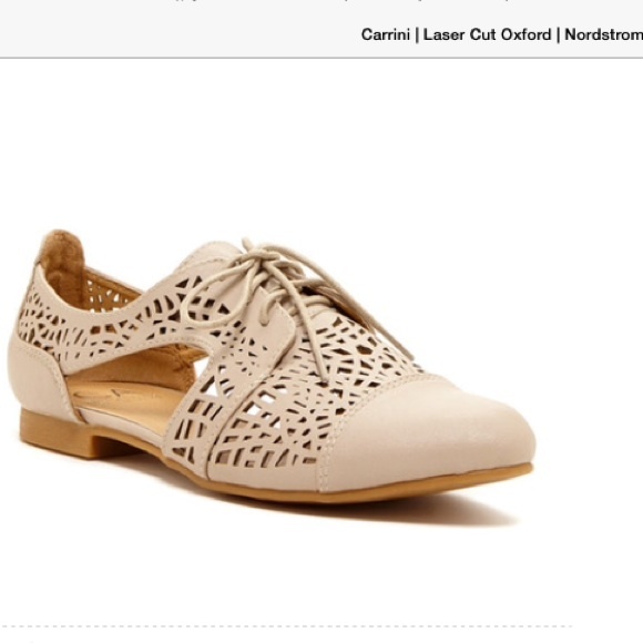 carrini Shoes - New in box Carrini shoes no trades