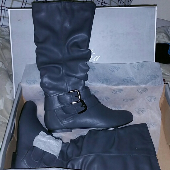 Celia Grey knee boots