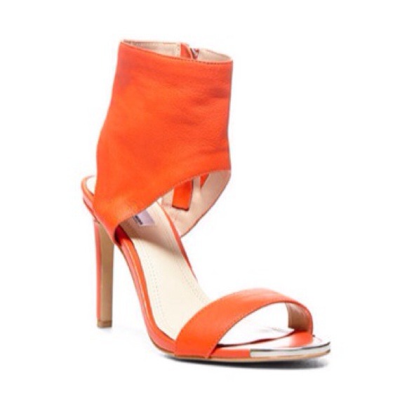 ✨SOLD ❤️Steve Madden orange pump - Picture 4 of 4