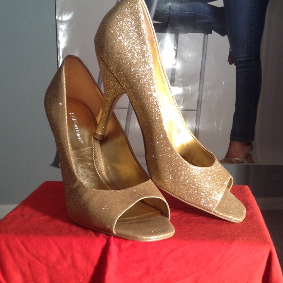 Gold Sparkling Show Toppers