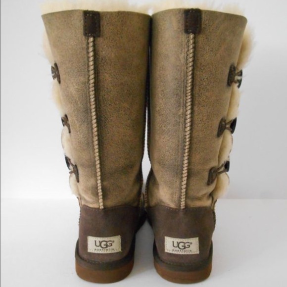 💖💖💖Triple Bailey Button Uggs