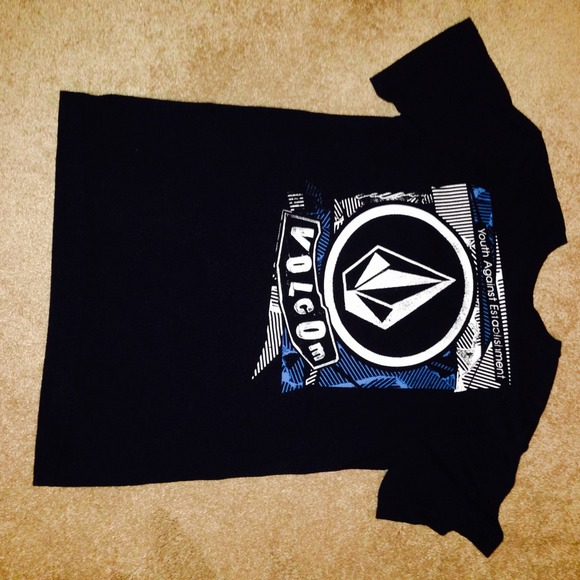 Youth t-shirt and jeans