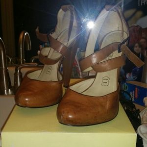 Brown cross cross pumps
