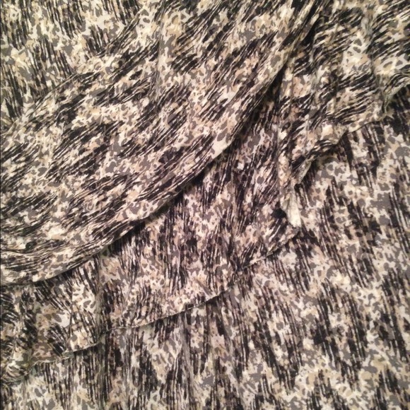 Xl Daisy Fuentes cap sleeve top. - Picture 4 of 4