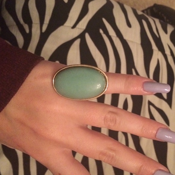 Green stone ring