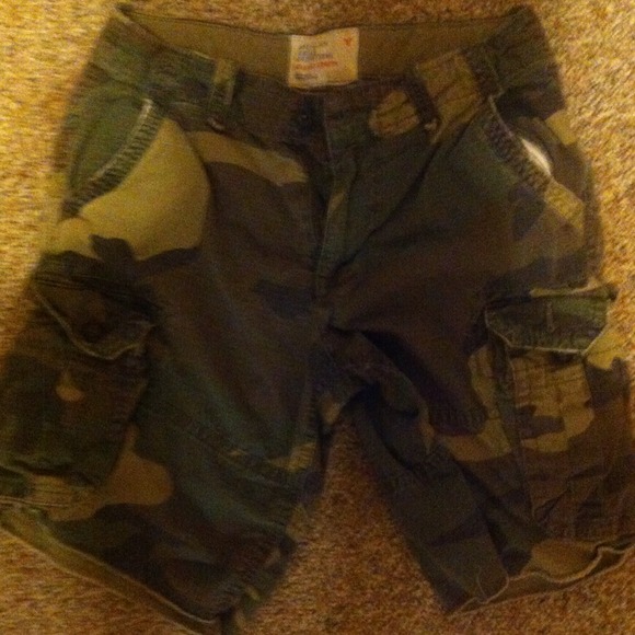 AE mens camo cargo shorts