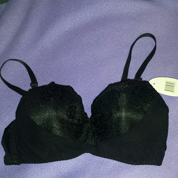 SEXY! New black bra size 36B