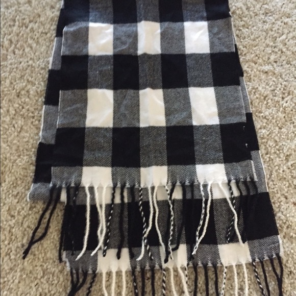 Plaid Scarf - Picture 1 of 1