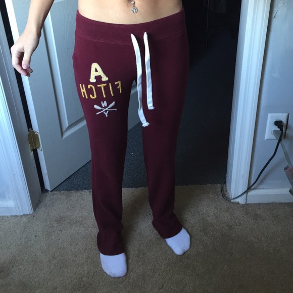 Abercrombie & Fitch Pants - 🔴SOLD🔴Abercrombie &Fitch maroon skinny pants