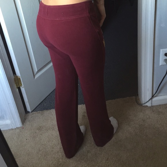 🔴SOLD🔴Abercrombie &Fitch maroon skinny pants - Picture 2 of 3