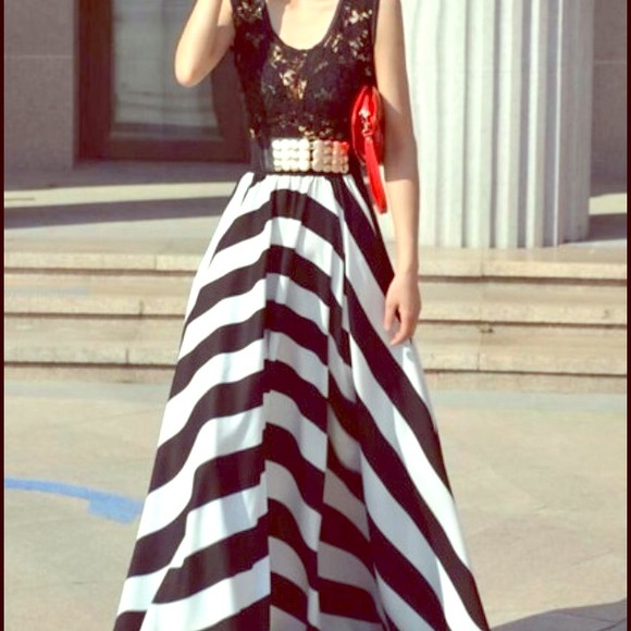 Super Flowy maxi dress!