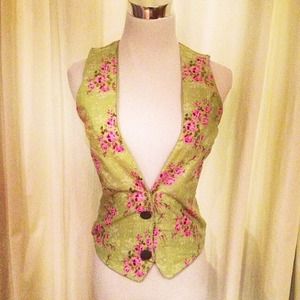 Reversible vest