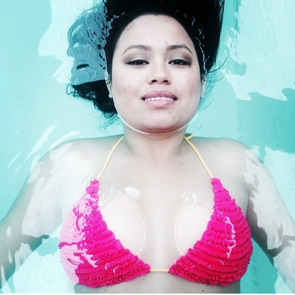 Ruffle bikini top and bottom complete set