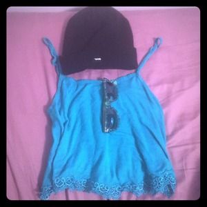 La hearts crop top, matching sunglasses, beanie