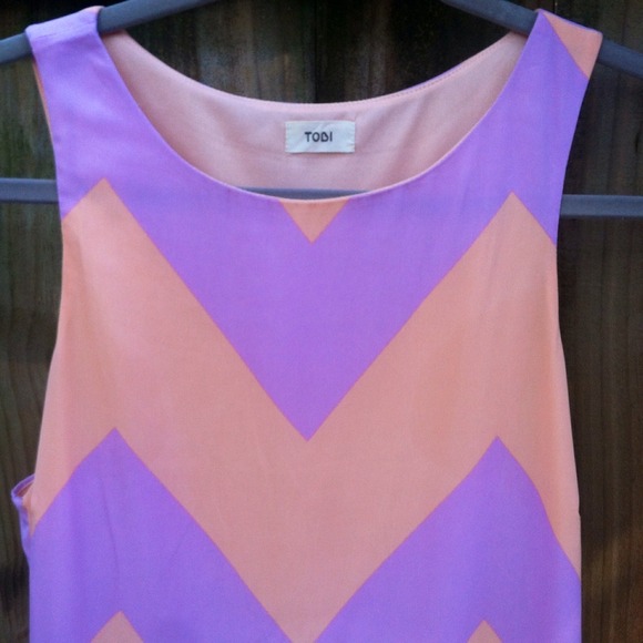 SOLD IN BUNDLE Chevron dress - Picture 2 of 3