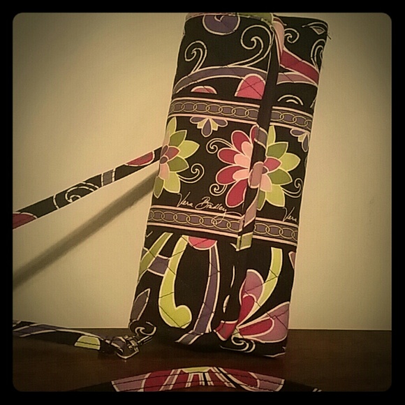 Vera Bradley wallet with detachable strap