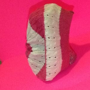 ( sale.! 💥💪)Pink and white beanie.!👅💦💕