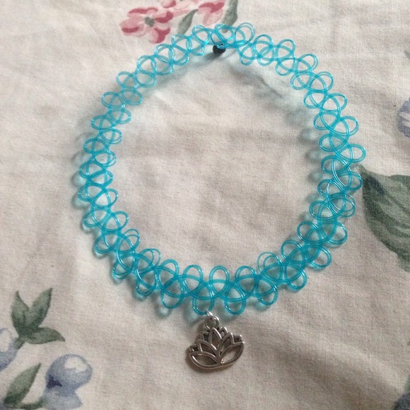 Blue lotus flower tattoo choker - Picture 2 of 4