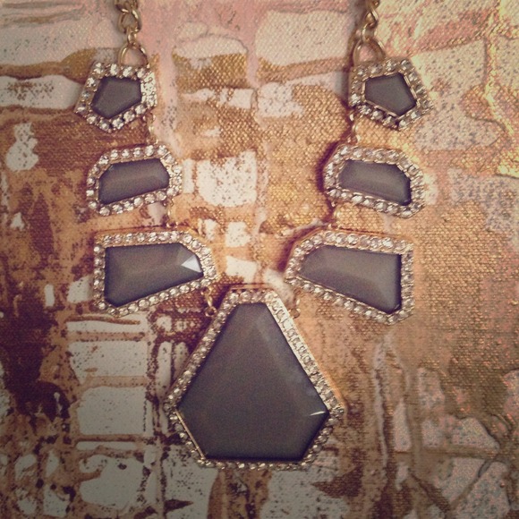 Reversible statement necklace!