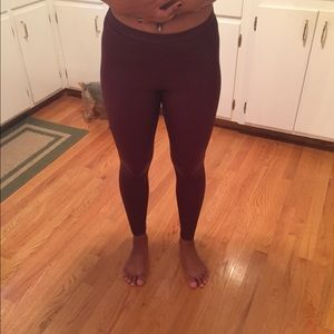 Pleather leggings // maroon