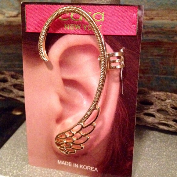 NWT Cara 'Angel Wing' Ear Cuff - Picture 1 of 2