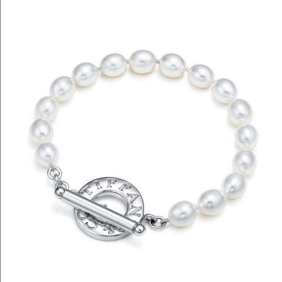 NWB - RARE Tiffany & Co. Pearl Toggle Bracelet