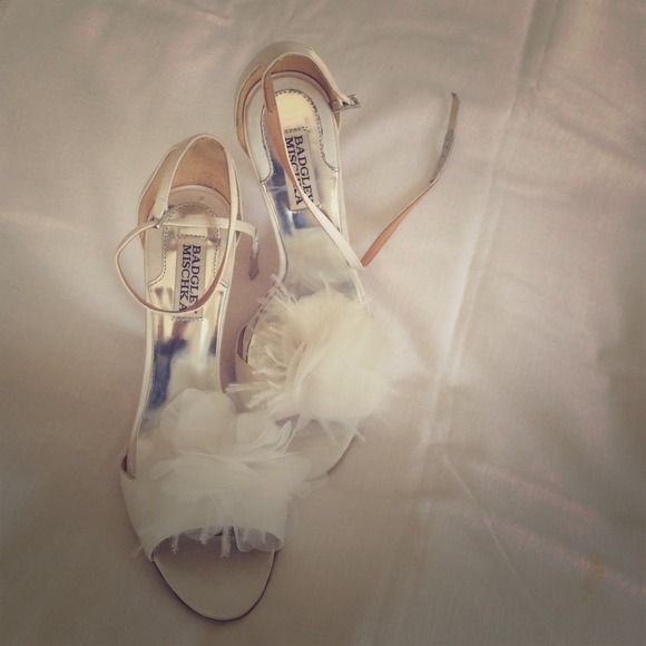 RESERVED Stunning Badgley Mischka wedding shoes!
