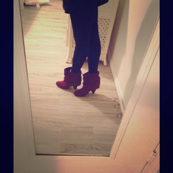 Steve Madden suede boots