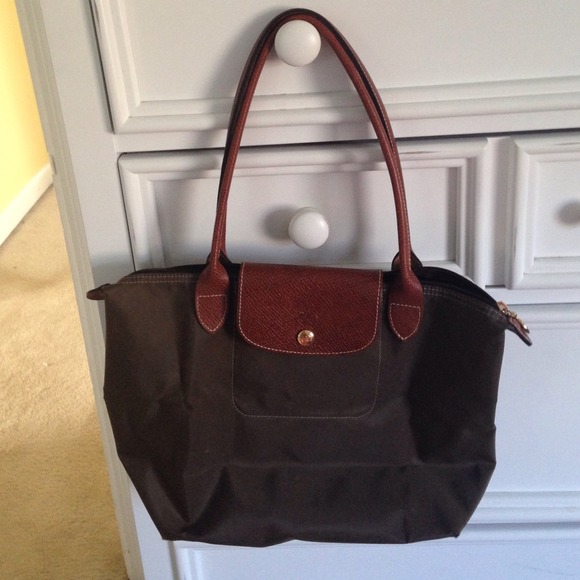 longchamp taupe