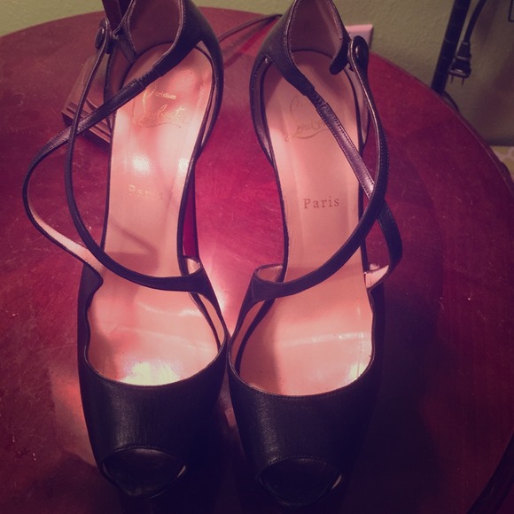 Authentic Louboutin 160mm crisscross leather pumps