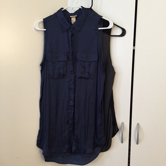 5/$25 bundle H&M satin long tops - Picture 2 of 4