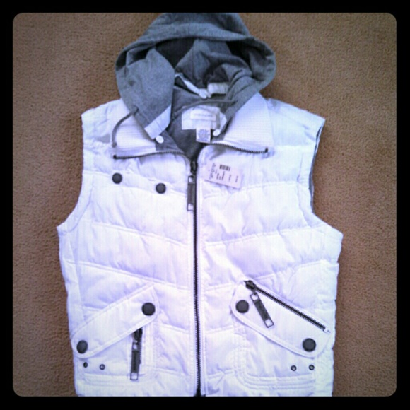 White vest