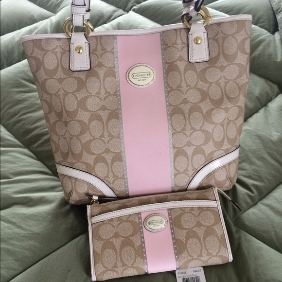 Coach bag w matching wallet