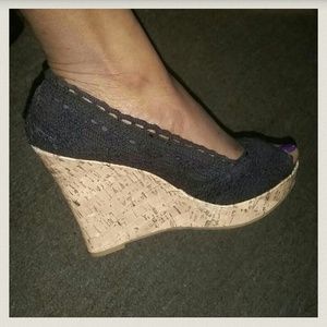 Crocheted peep toe wedges