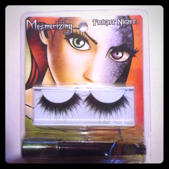 Fake Eyelashes!