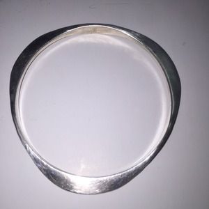 Sterling silver bangle