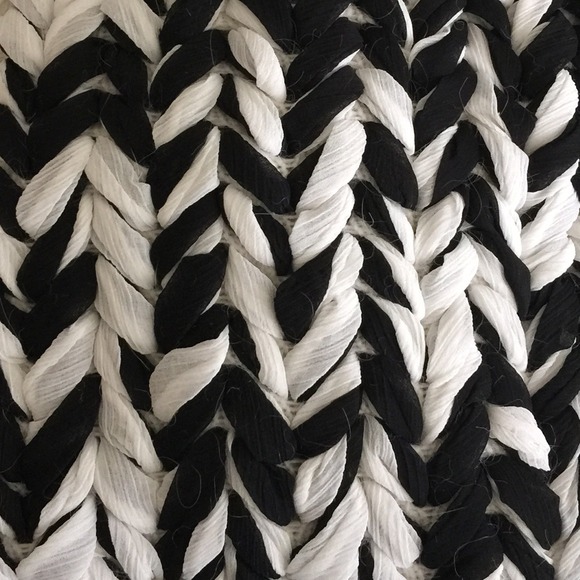 🎉HOST PICK🎉Zara sweater NWOT - Picture 2 of 4