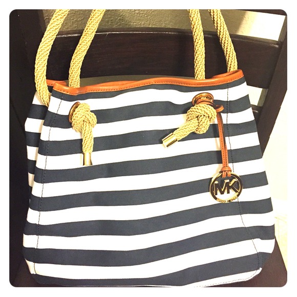 Michael Kors Handbags - Michael Kors large Marina bag