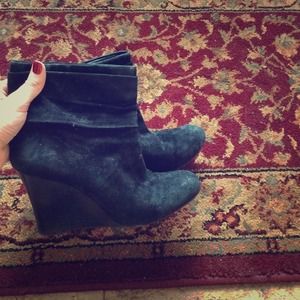 Booties... Banana republic! Comfy n cute