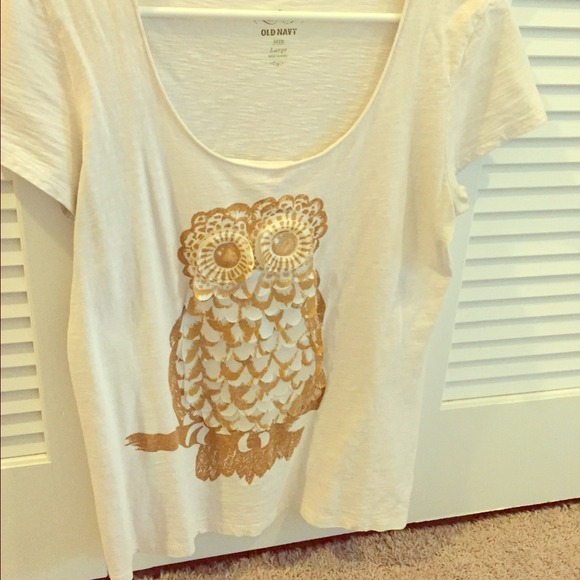Sold🎉 Gold owl tee shirt