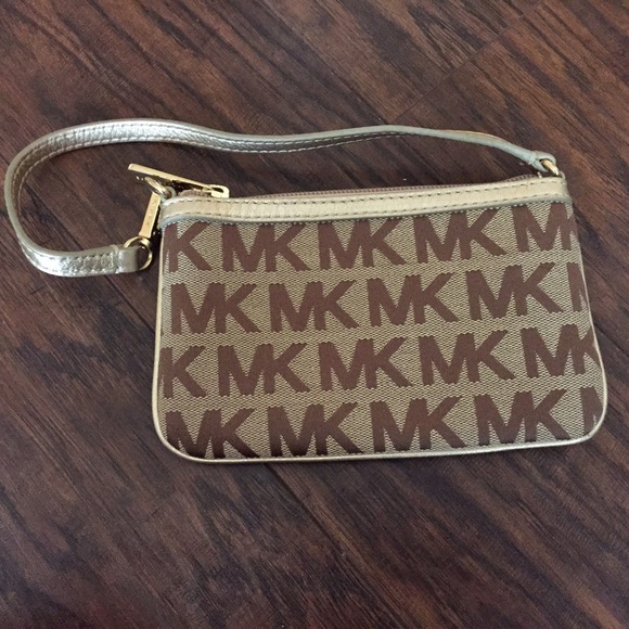Authentic Michael Kors wristlet