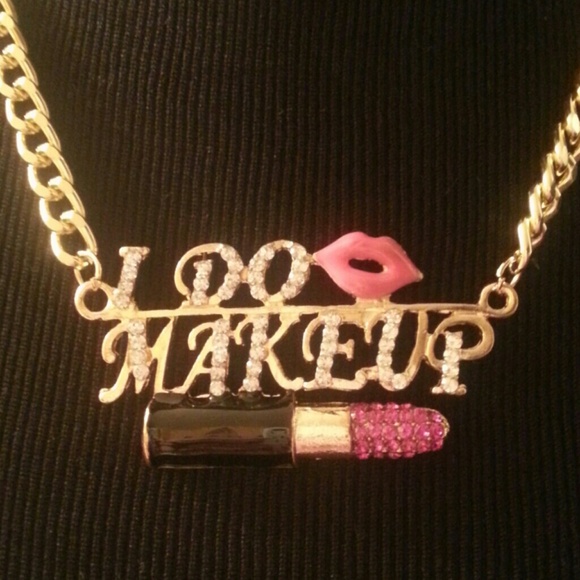 Accessories - I do makeup necklace