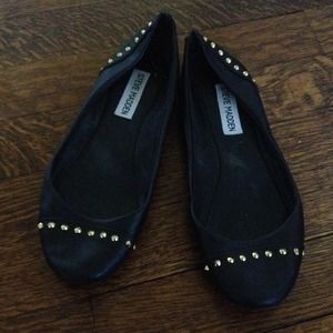 Steve Madden spiked flats size 6.5