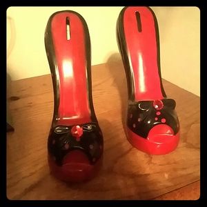 Hugh heel piggy banks