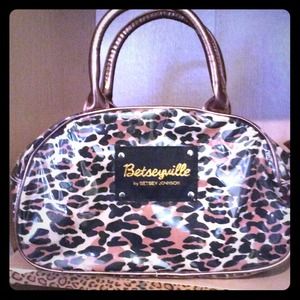 BETSEY JOHNSON leopard cosmetic bag